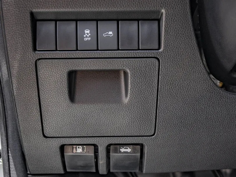 2025 Isuzu D-MAX DC 1.9L L4 Turbo Diesel - Beyond Autos - www.beyondautos.com