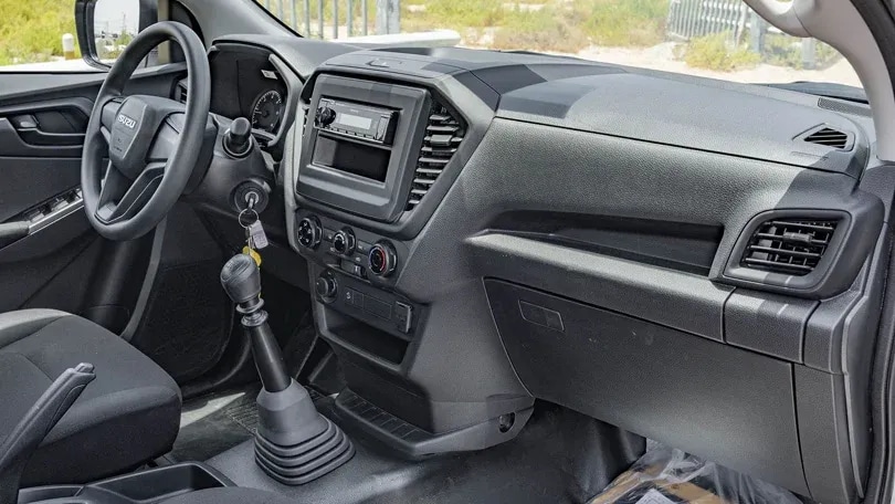 2025 Isuzu D-MAX DC 1.9L L4 Turbo Diesel - Beyond Autos - www.beyondautos.com