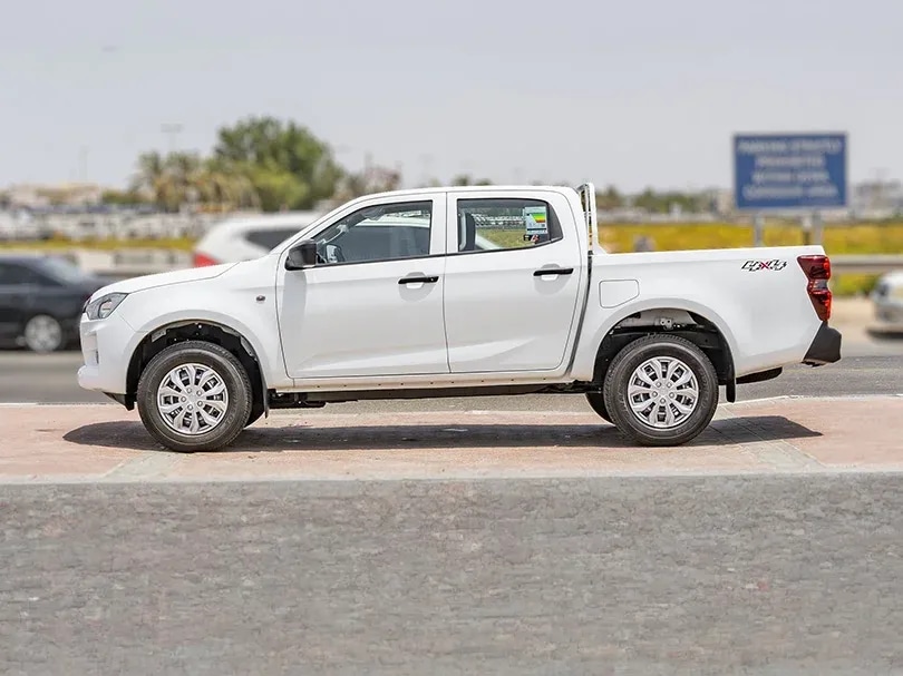 2025 Isuzu D-MAX DC 1.9L L4 Turbo Diesel - Beyond Autos - www.beyondautos.com