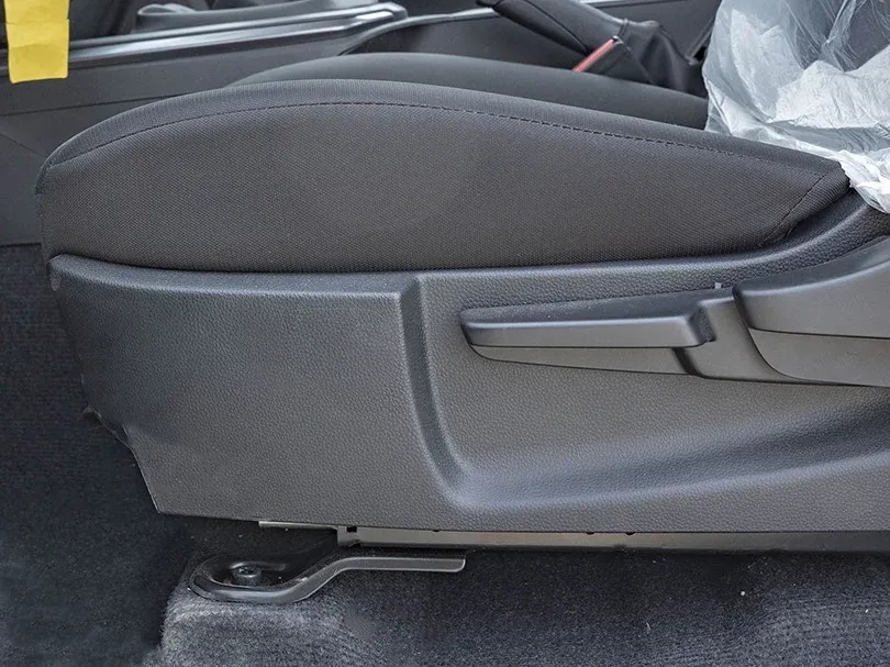 2025 Isuzu D-MAX SC 1.9L L4 Turbo Diesel - Beyond Autos - www.beyondautos.com