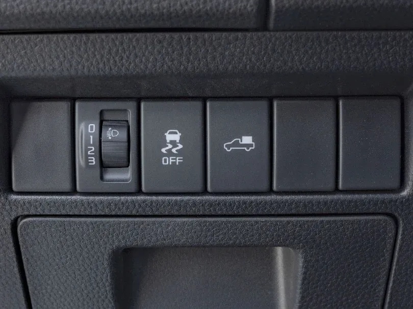 2025 Isuzu D-MAX SC 1.9L L4 Turbo Diesel - Beyond Autos - www.beyondautos.com
