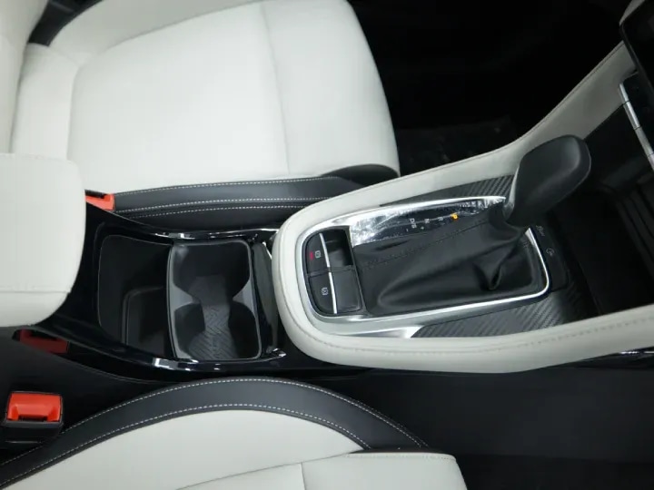 2025 MG ZS 1.5L White Inside White & Black - Beyond Autos - www.beyondautos.com