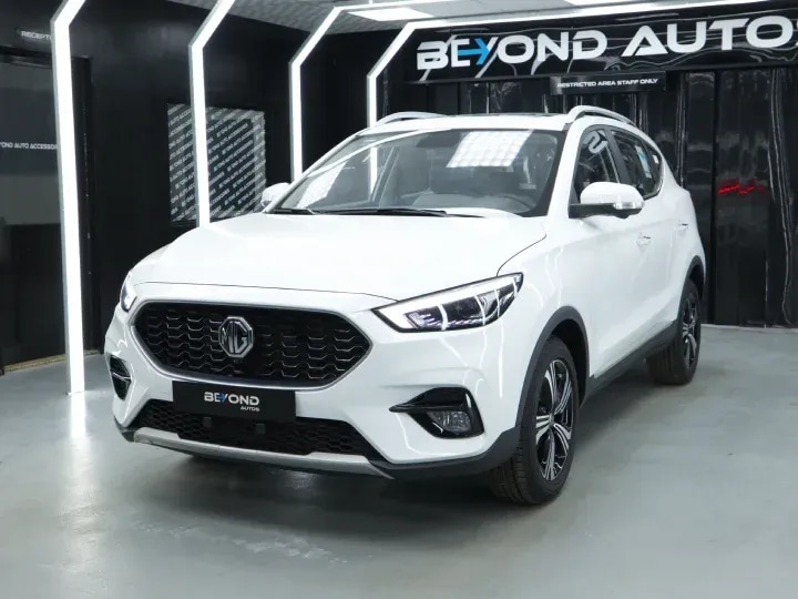 2025 MG ZS 1.5L White Inside White & Black - Beyond Autos - www.beyondautos.com