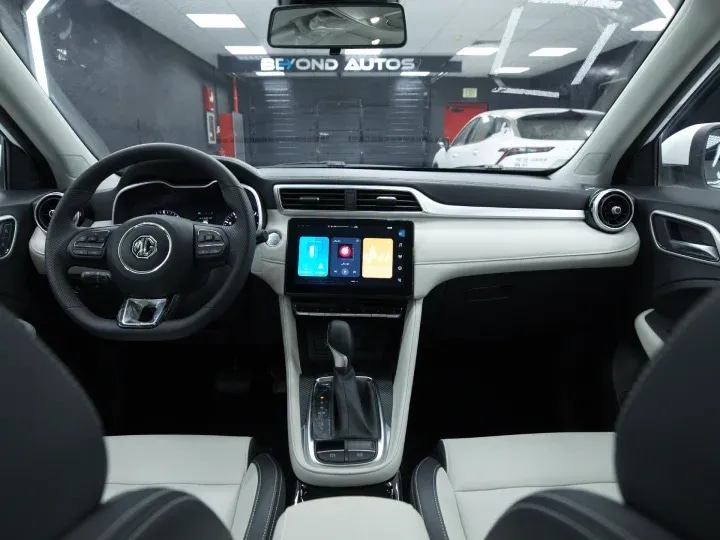 2025 MG ZS 1.5L White Inside White & Black - Beyond Autos - www.beyondautos.com