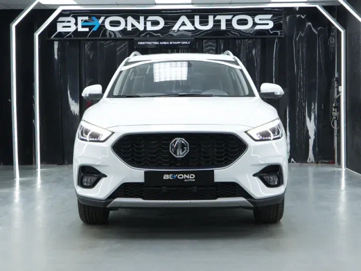 2025 MG ZS 1.5L White Inside White & Black - Beyond Autos - www.beyondautos.com