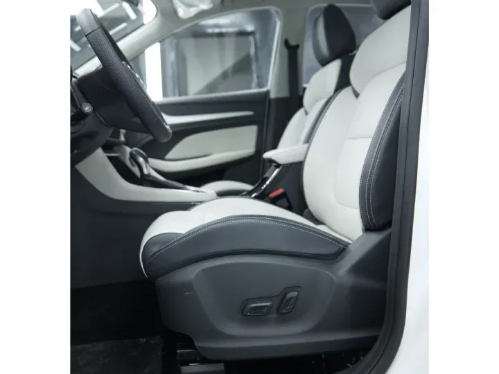 2025 MG ZS 1.5L White Inside White & Black - Beyond Autos - www.beyondautos.com