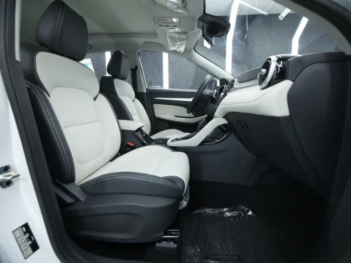2025 MG ZS 1.5L White Inside White & Black - Beyond Autos - www.beyondautos.com