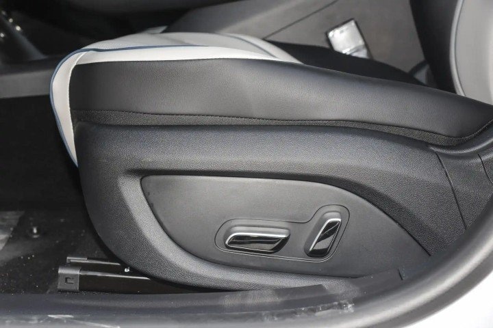 2026 BYD 1.5L L4 PHEV Petrol - Beyond Autos - www.beyondautos.com