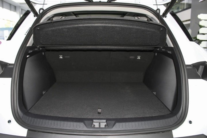 2026 BYD Sea Lion 1.5L PHEV Petrol - Beyond Autos - www.beyondautos.com