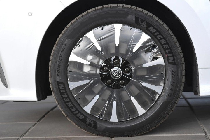 2026 Toyota Alphard Excutive Lounge- Beyond Autos - www.beyondautos.com