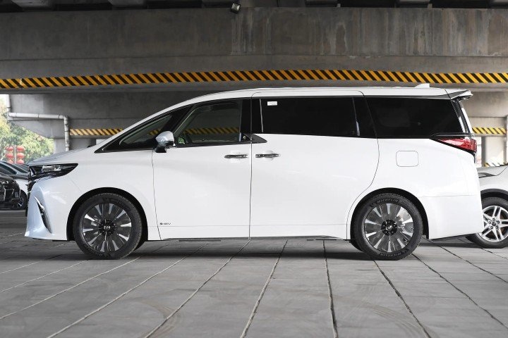 2026 Toyota Alphard Excutive Lounge- Beyond Autos - www.beyondautos.com