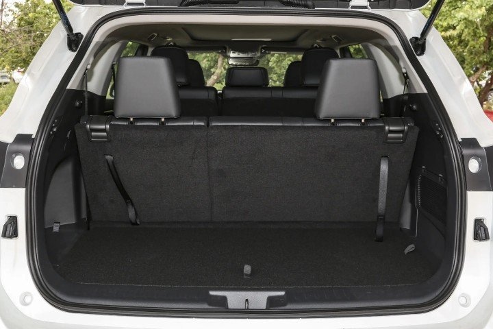 2026 Toyota Highlander 2.5L V4 HEV Petrol - Beyond Autos - www.beyondautos.com