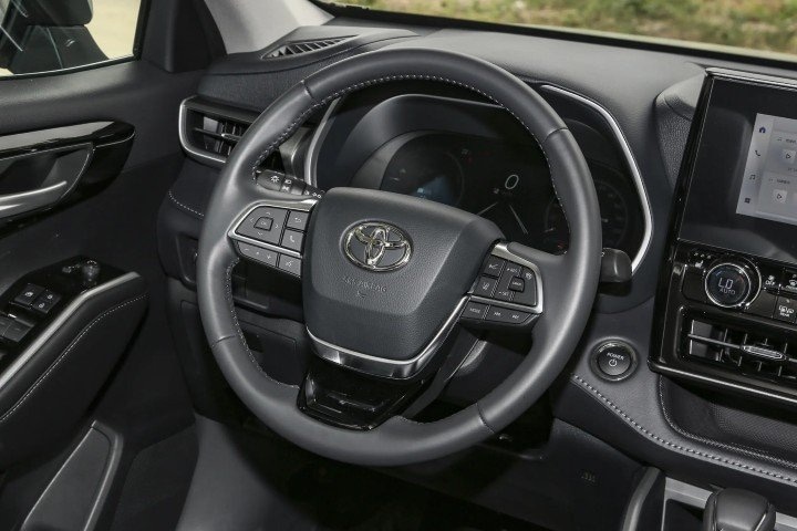 2026 Toyota Highlander 2.5L V4 HEV Petrol - Beyond Autos - www.beyondautos.com