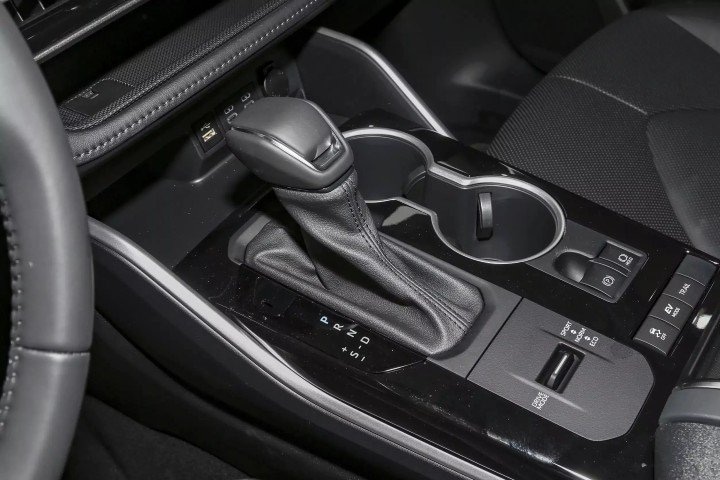 2026 Toyota Highlander 2.5L V4 HEV Petrol - Beyond Autos - www.beyondautos.com