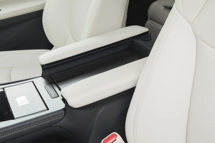 2026 Toyota Sienna 2.5L V4 HEV Petrol - Beyond Autos - www.beyondautos.com