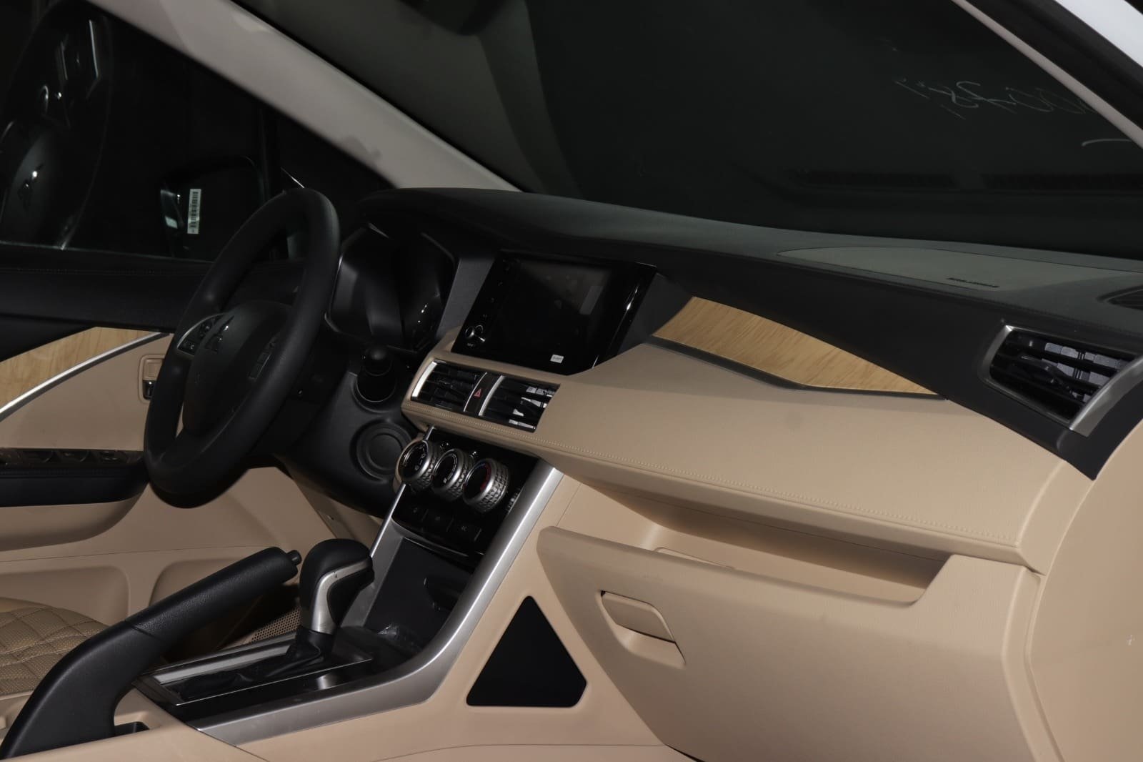 Mitsubishi Xpander V2