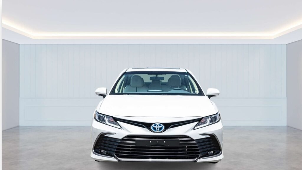 Beyod-Autos-CAMRY-GLE-2.5L-HYBRID-10-1024x576