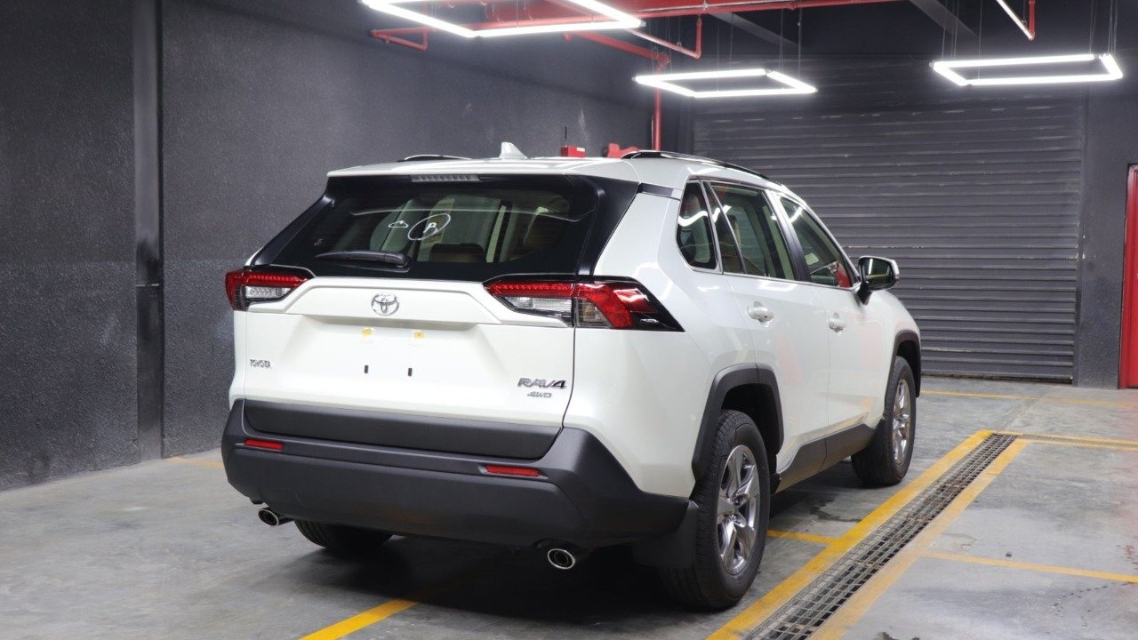 Toyota rava xle