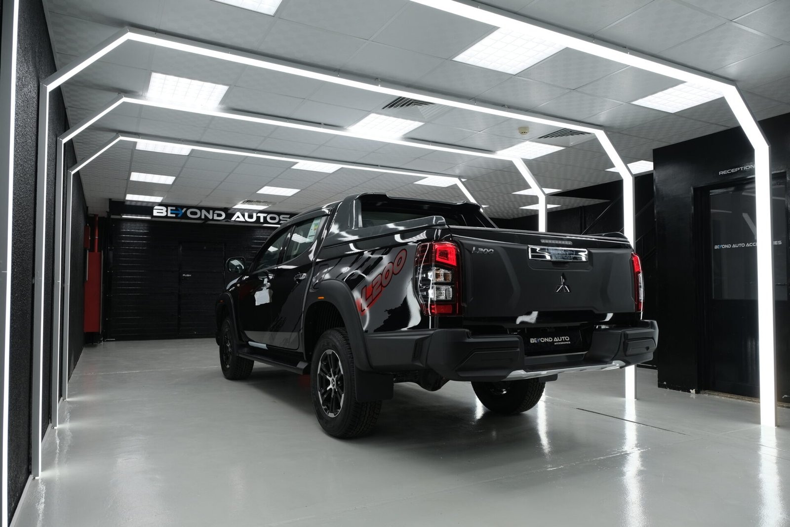 Beyond Auto Accessories _ Mitsubishi L200 V1 Adventure _ Black (16)