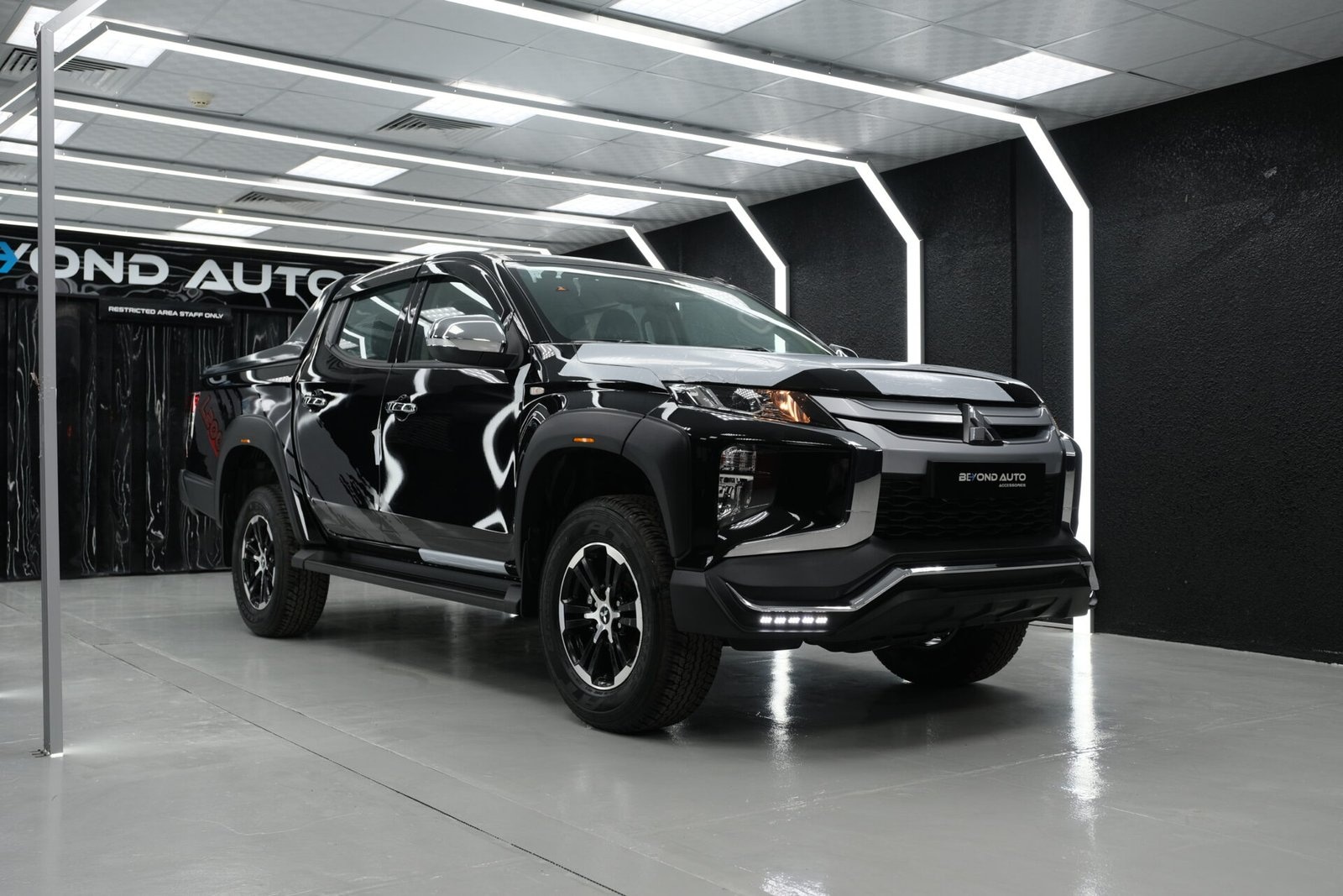 Beyond Auto Accessories _ Mitsubishi L200 V1 Adventure _ Black (3)