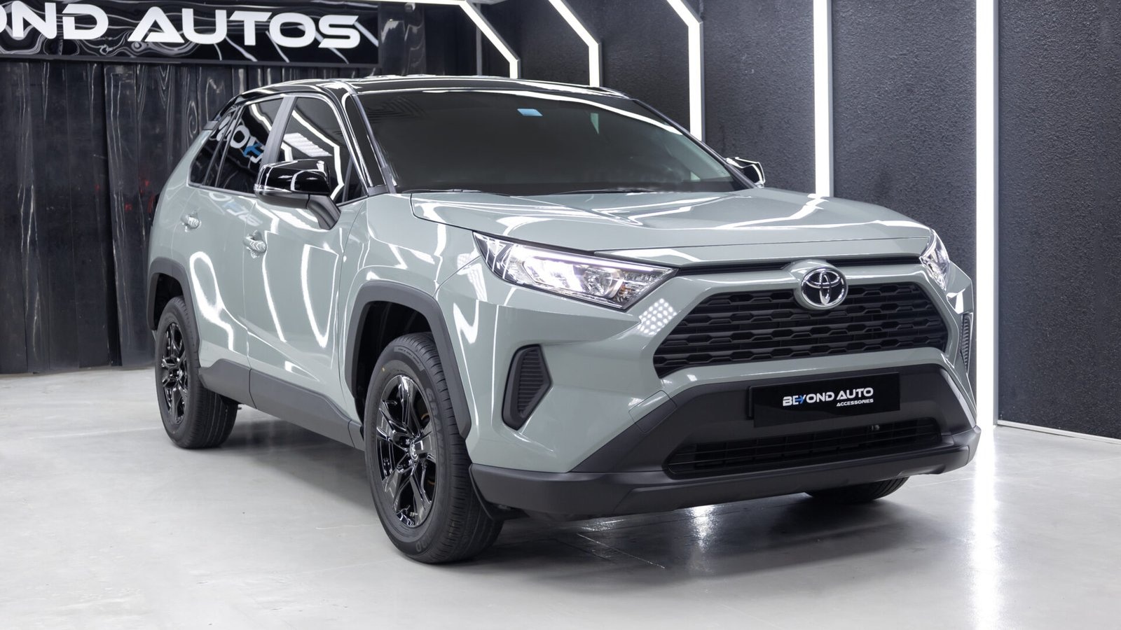 Beyond Auto Accessories _ RAV 4 _ Beyond Series Edition _ Mint Green (3)