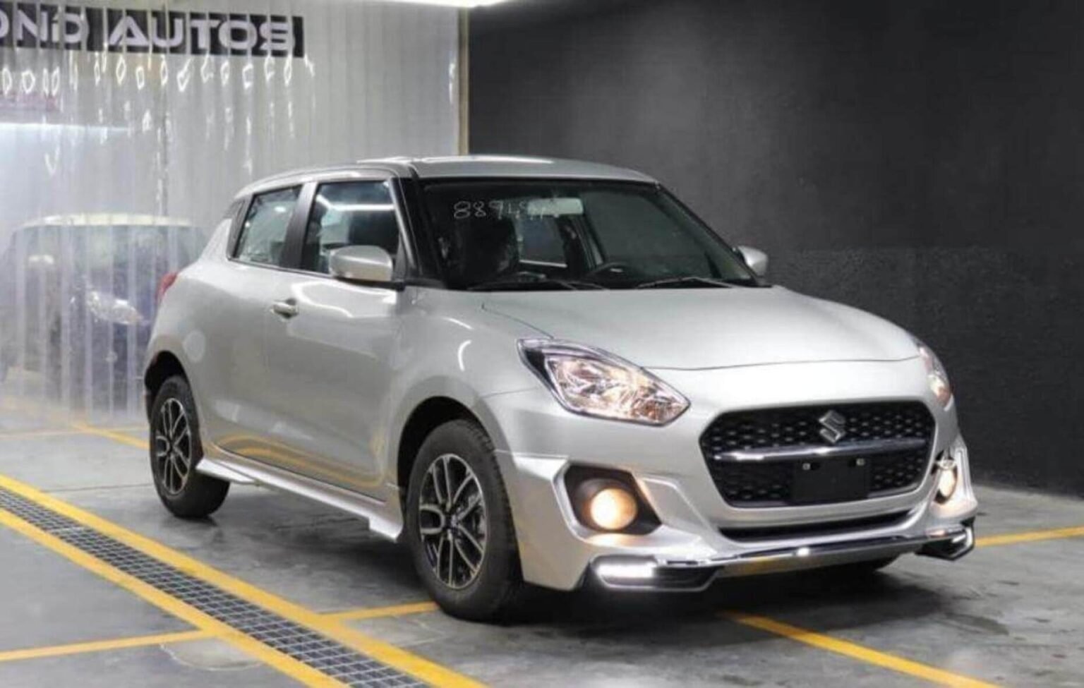 Beyond Auto Accessories _ Swift V1 WhizWheel _ Silver(2)
