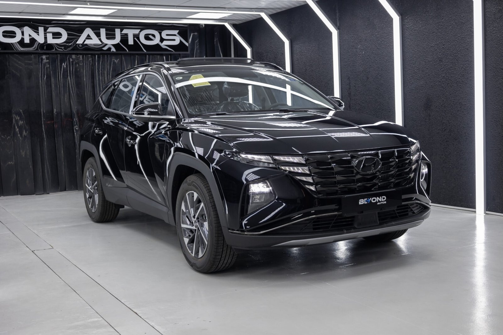 Beyond AutoS _ 2024 Tucson 1.6L TURBO PETROL AT Black (3)