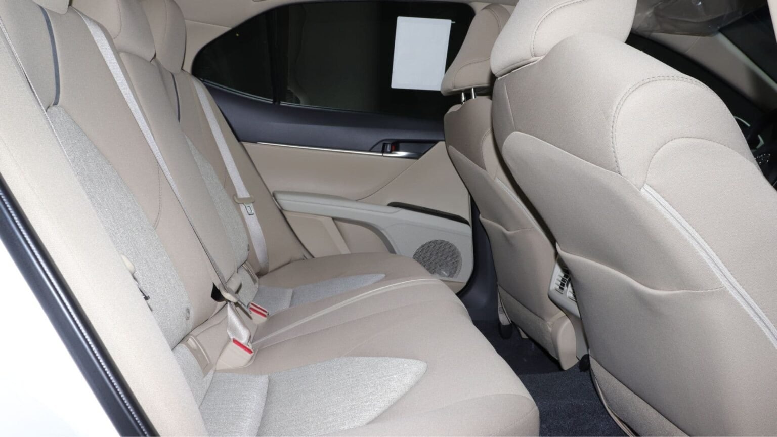 Toyota camry le basic
