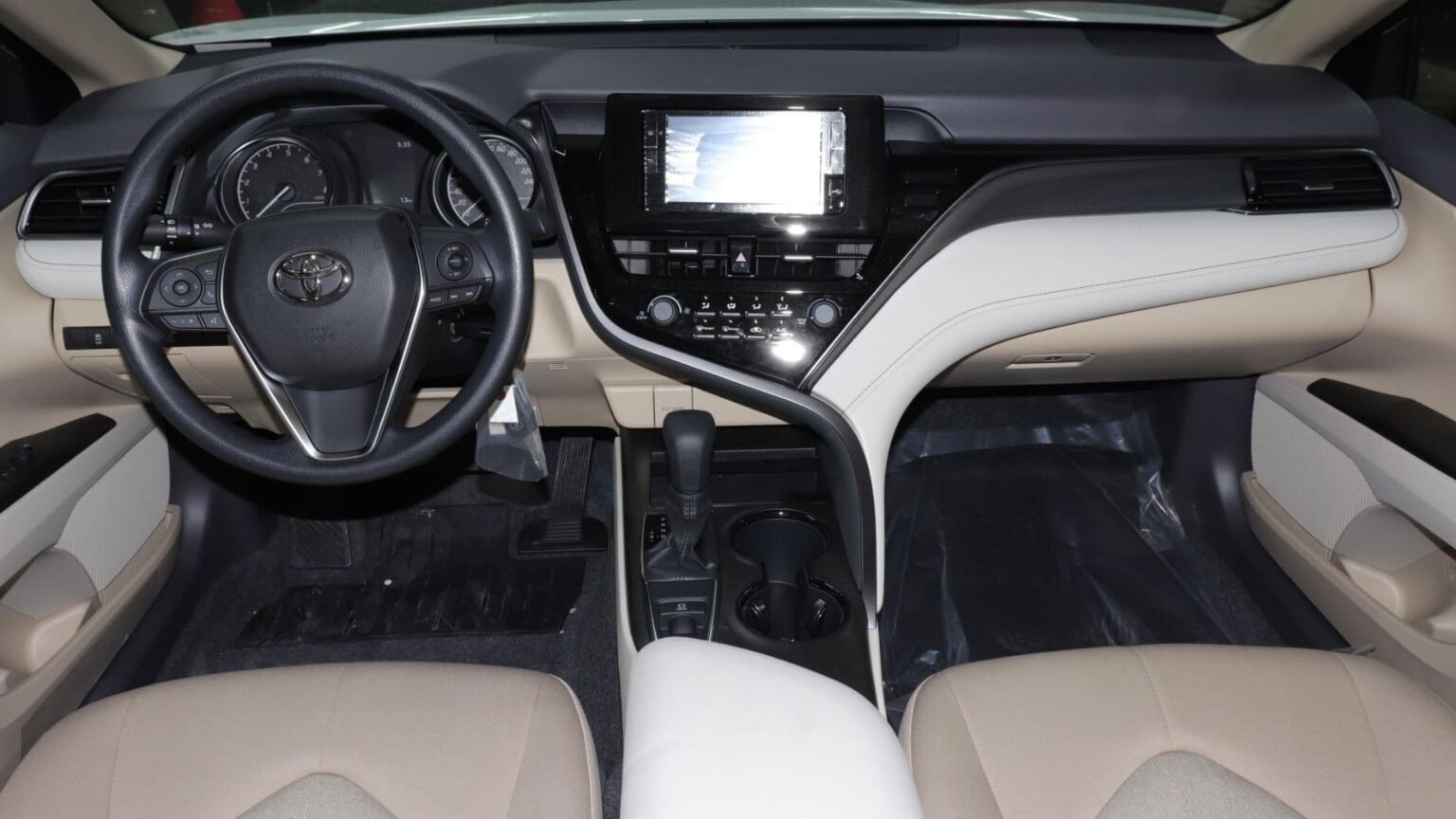 Toyota camry le basic