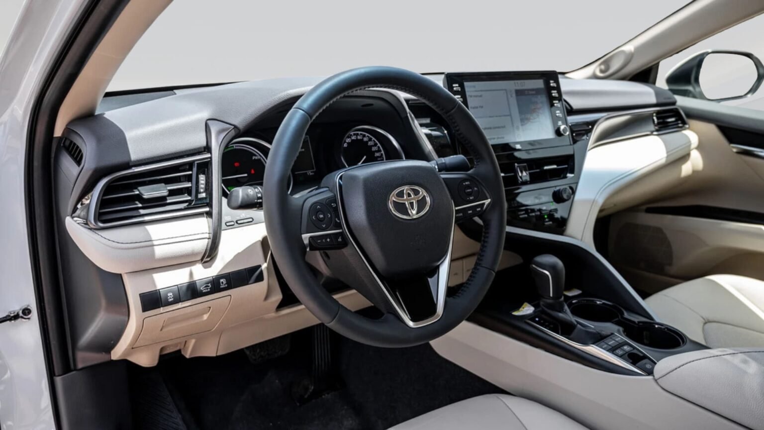 Beyond-Autos-CAMRY-GLE-2.5L-HYBRID-5-1536x864