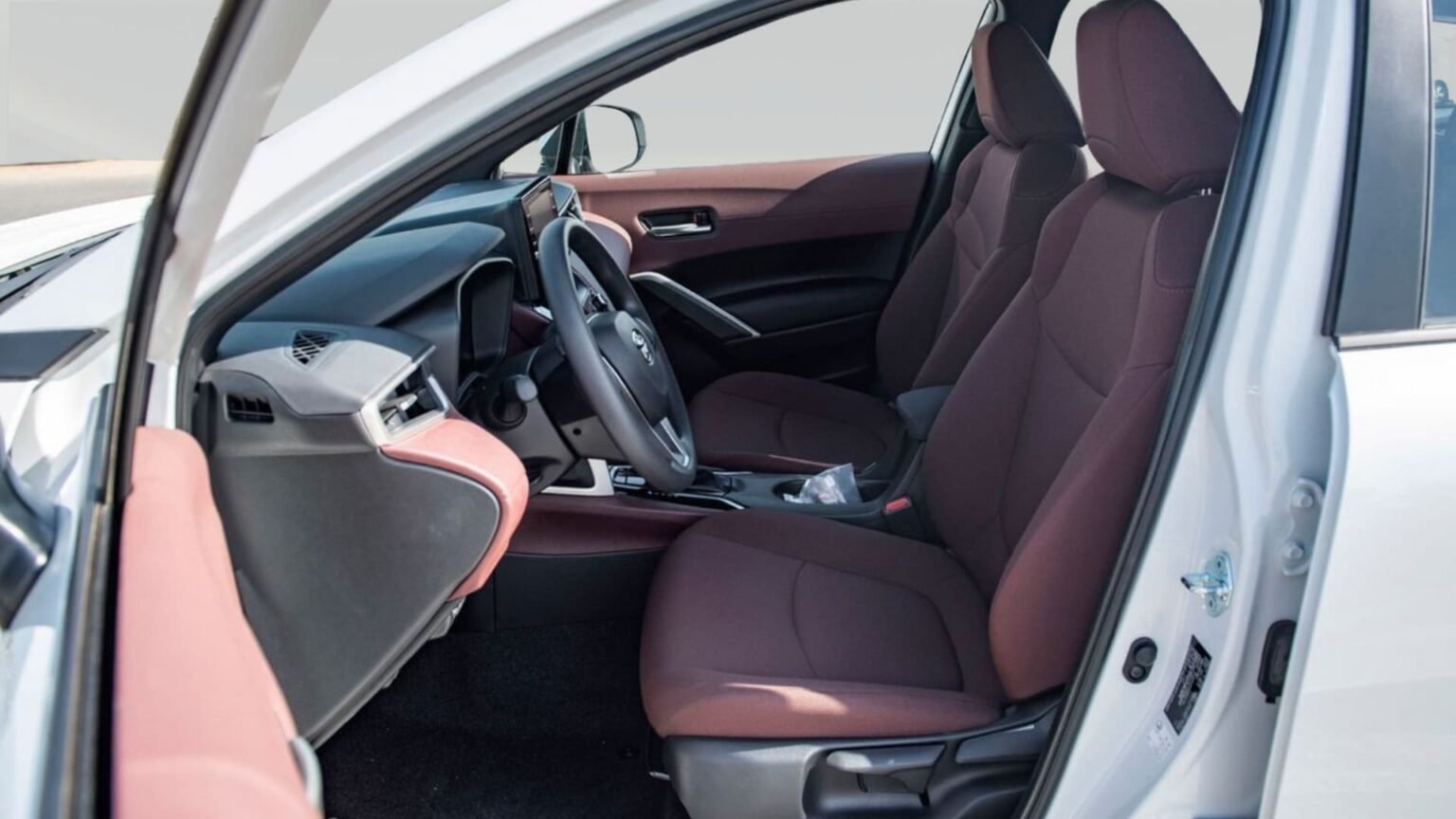 Beyond-Autos-COROLLA-CROSS-XLE-1.8L-HYBRID-6-1536x864