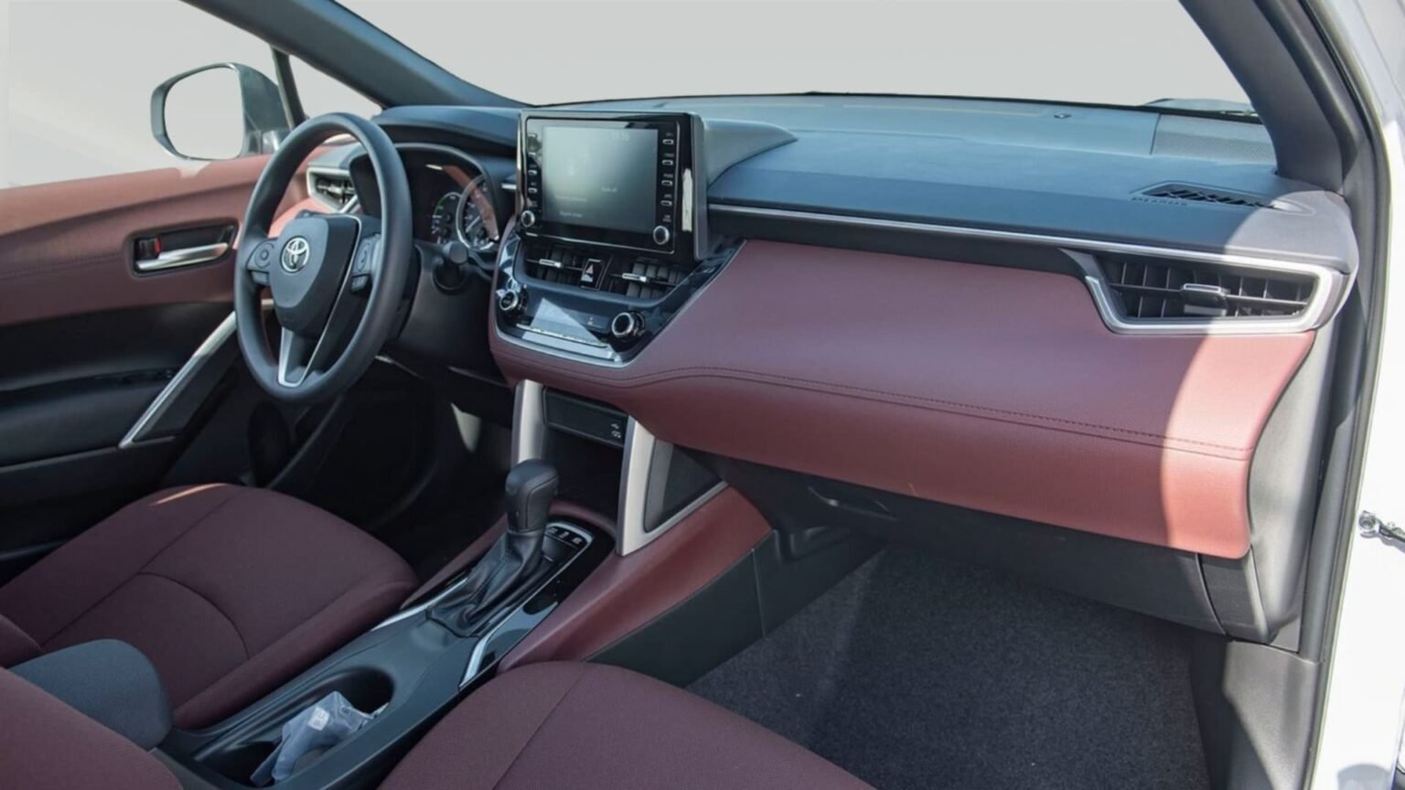 Beyond-Autos-COROLLA-CROSS-XLE-1.8L-HYBRID-8-1536x864