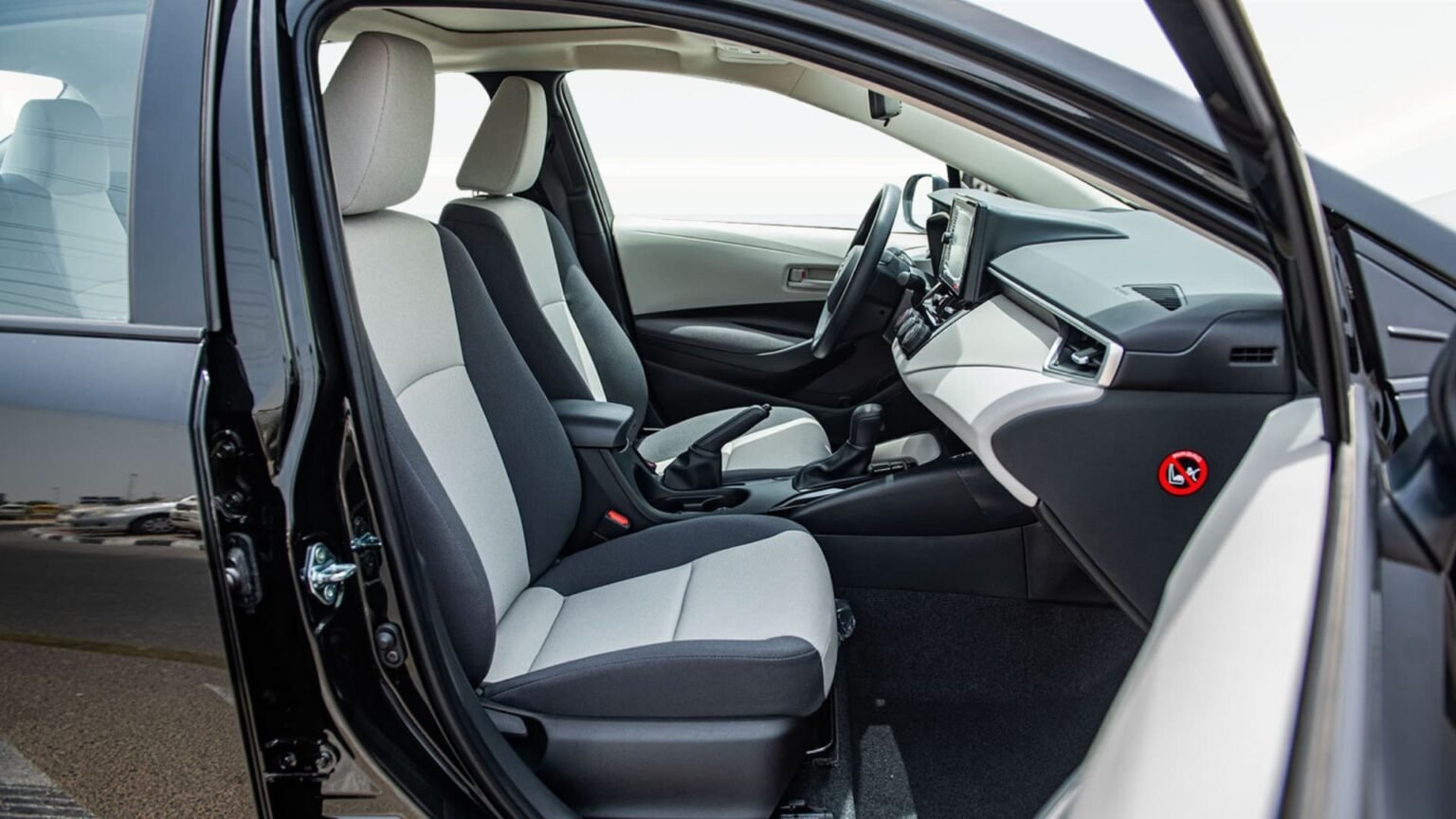 Beyond-Autos-COROLLA-XLE-2.0L-11-1536x864