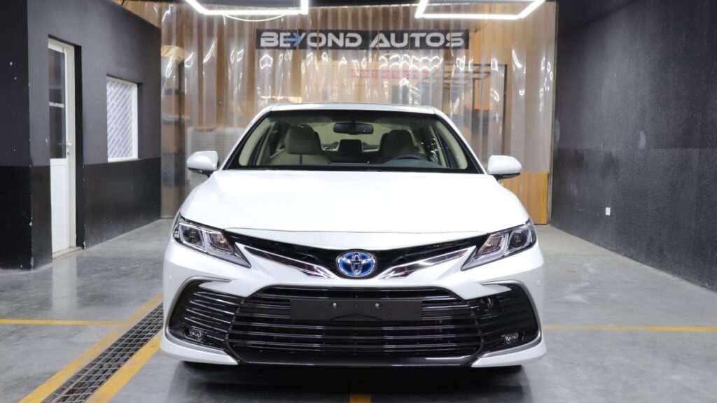 Beyond-Autos-Camry-GLE-2.5P-HEV-AT-23-1024x576