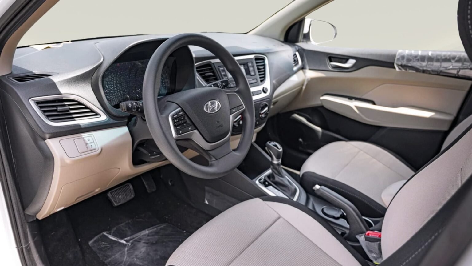Beyond-Autos-D-ACCENT-1.4L-PET-AT-9-1536x864