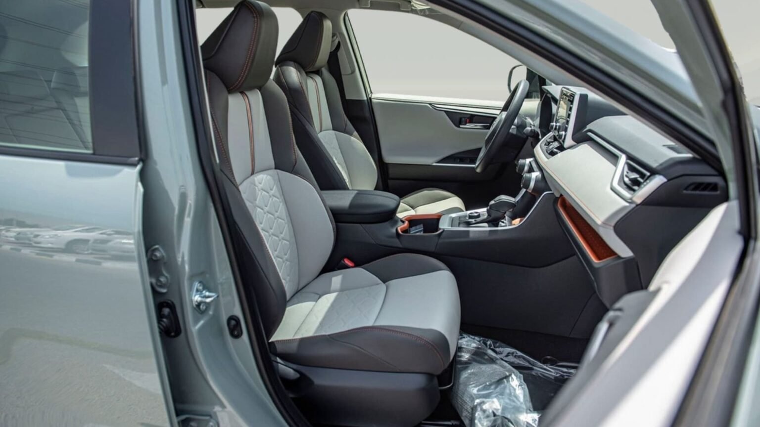 Beyond-Autos-F-RAV4-ADVENTURE-2.5L-4WD-13-1536x864