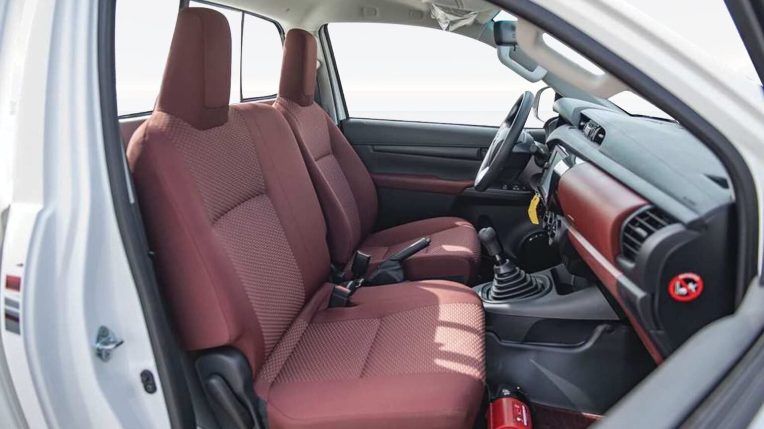 Beyond-Autos-HILUC-SC-2.7L-PET-MT-4X4-PW-11-1536x864