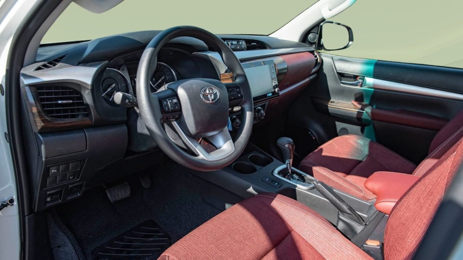 Beyond-Autos-HILUX-DC-AWD-2.4L-DSL-AT-FULL-5-1536x864