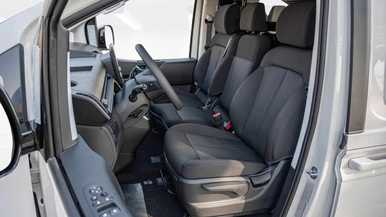 2023 Hyundai Staria