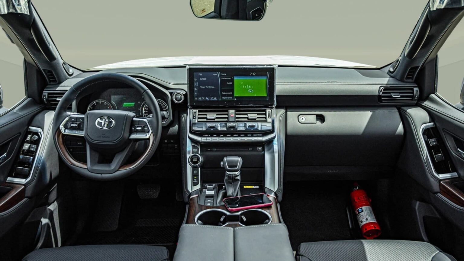 Beyond-Autos-LC300-VX-3.5L-PET-22-1536x864