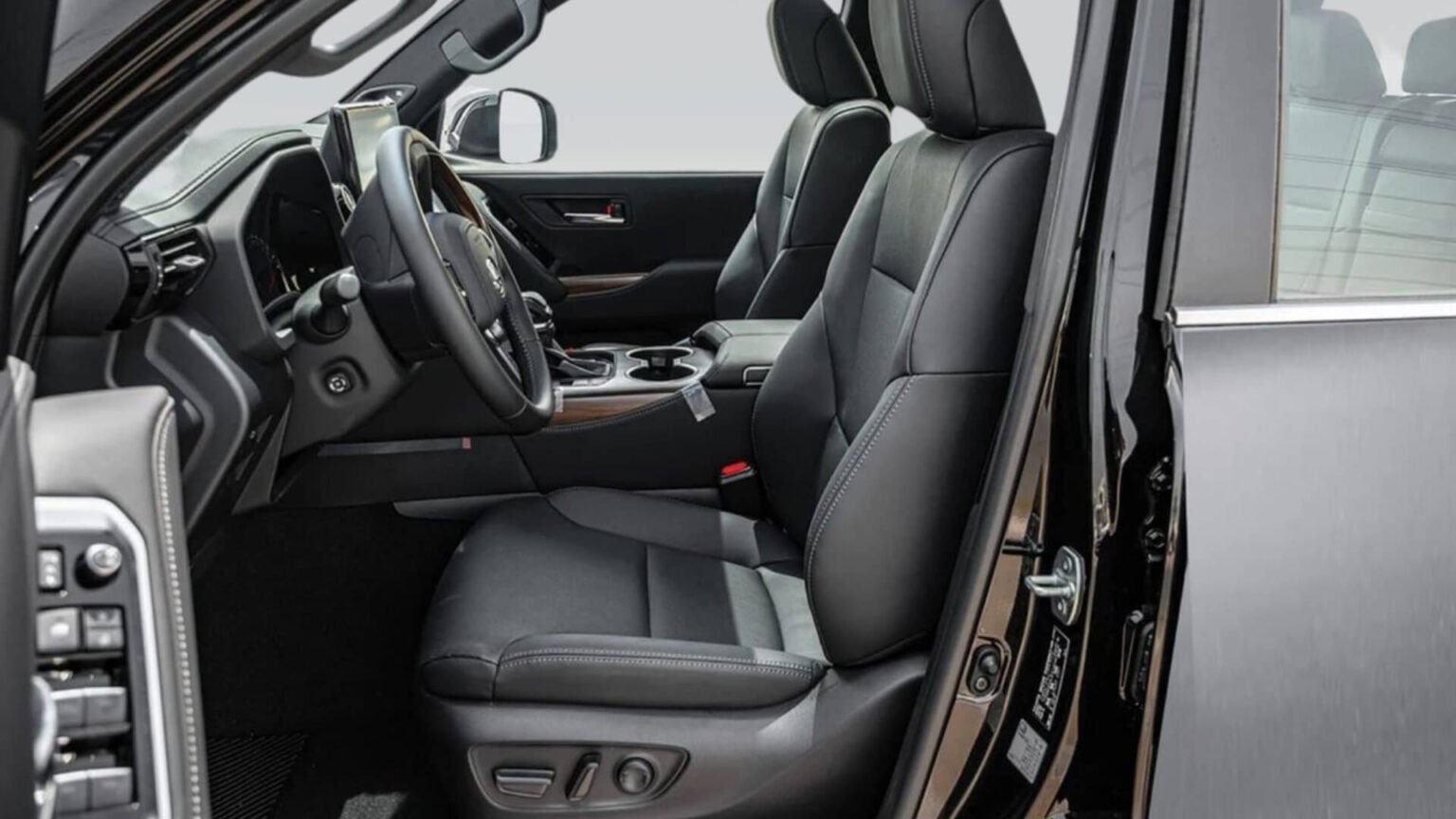 Beyond-Autos-LC300-VX-3.5L-PET-9-1-1536x864