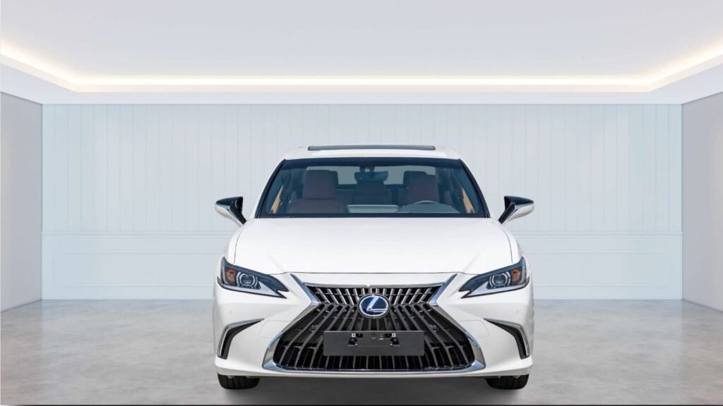Beyond-Autos-LEXUS-ES-300-2.5L-PET-HYBRID-AT-16-1024x576