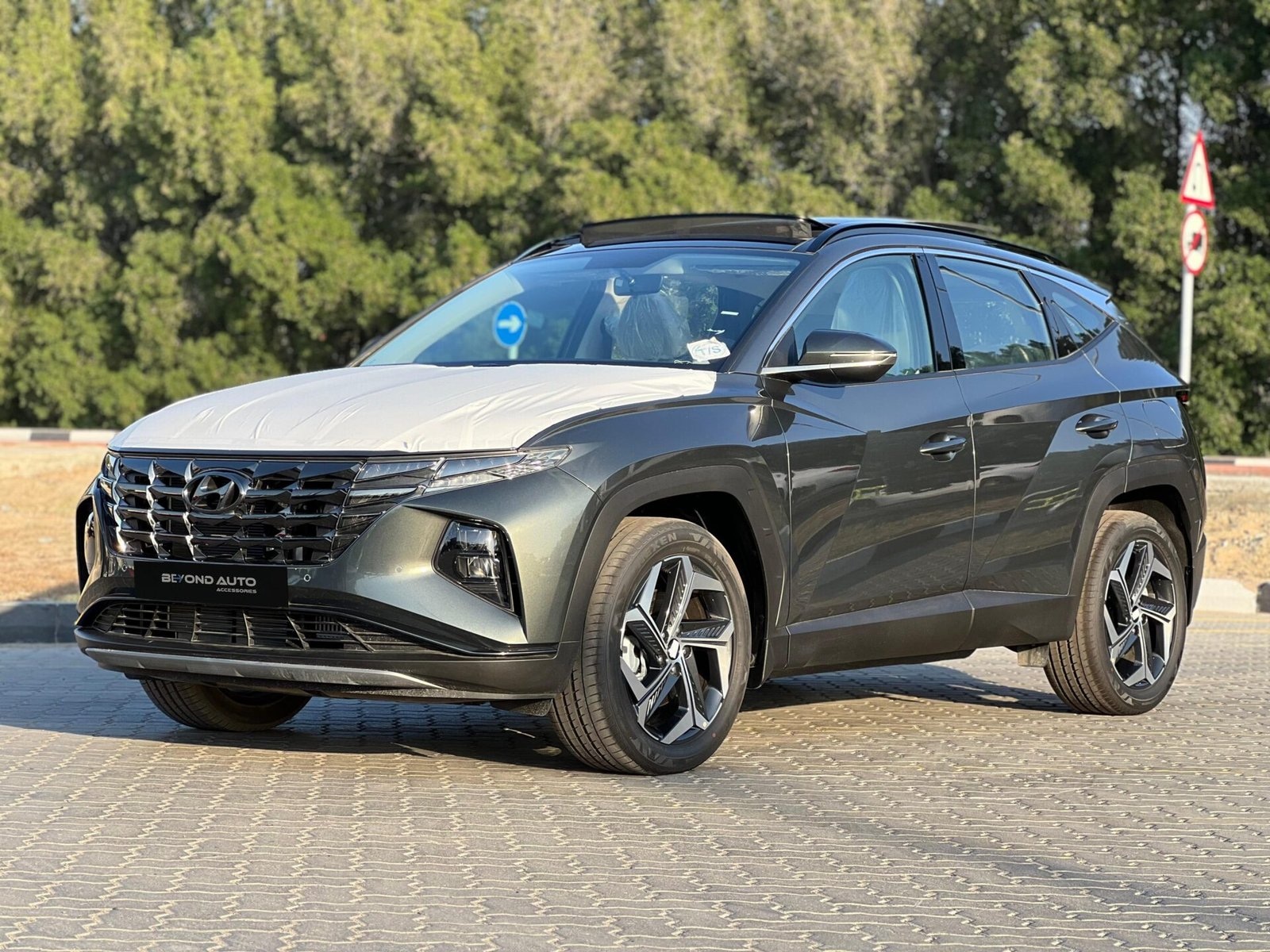 Beyond Autos _ 2024 Huyndai tucson 1.6L turbo petrol _ Grey (6)