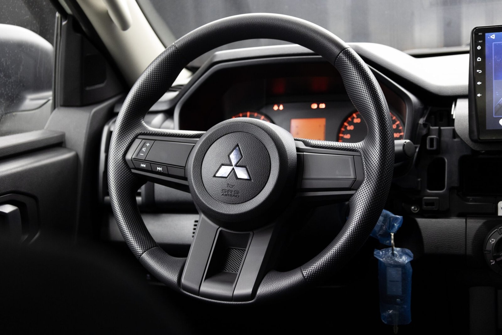 Beyond Autos _ 2024 Mitsubishi L200 (7)