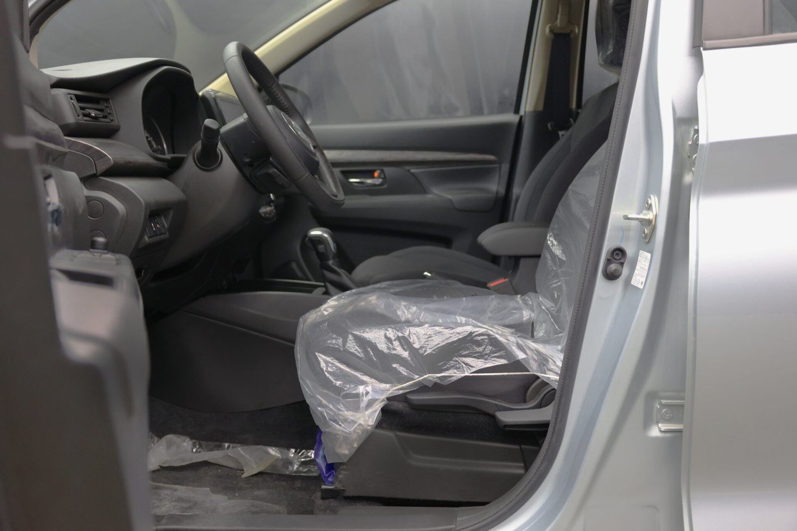Beyond Autos _ 2024 Suzuki Ertiga 1.5L _ Silver (20)