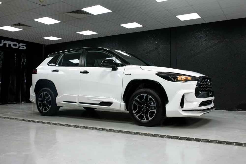 Beyond-Autos-_-COROLLA-CROSS-2023-BK-(1)