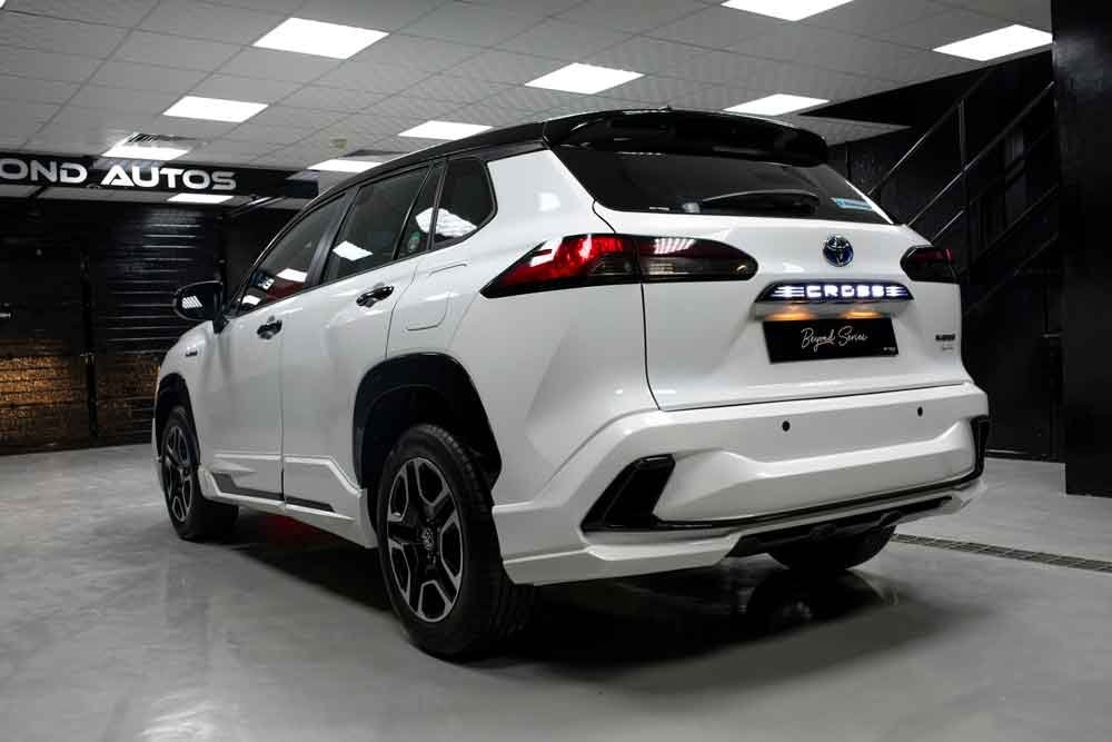 Beyond-Autos-_-COROLLA-CROSS-2023-BK-(6)