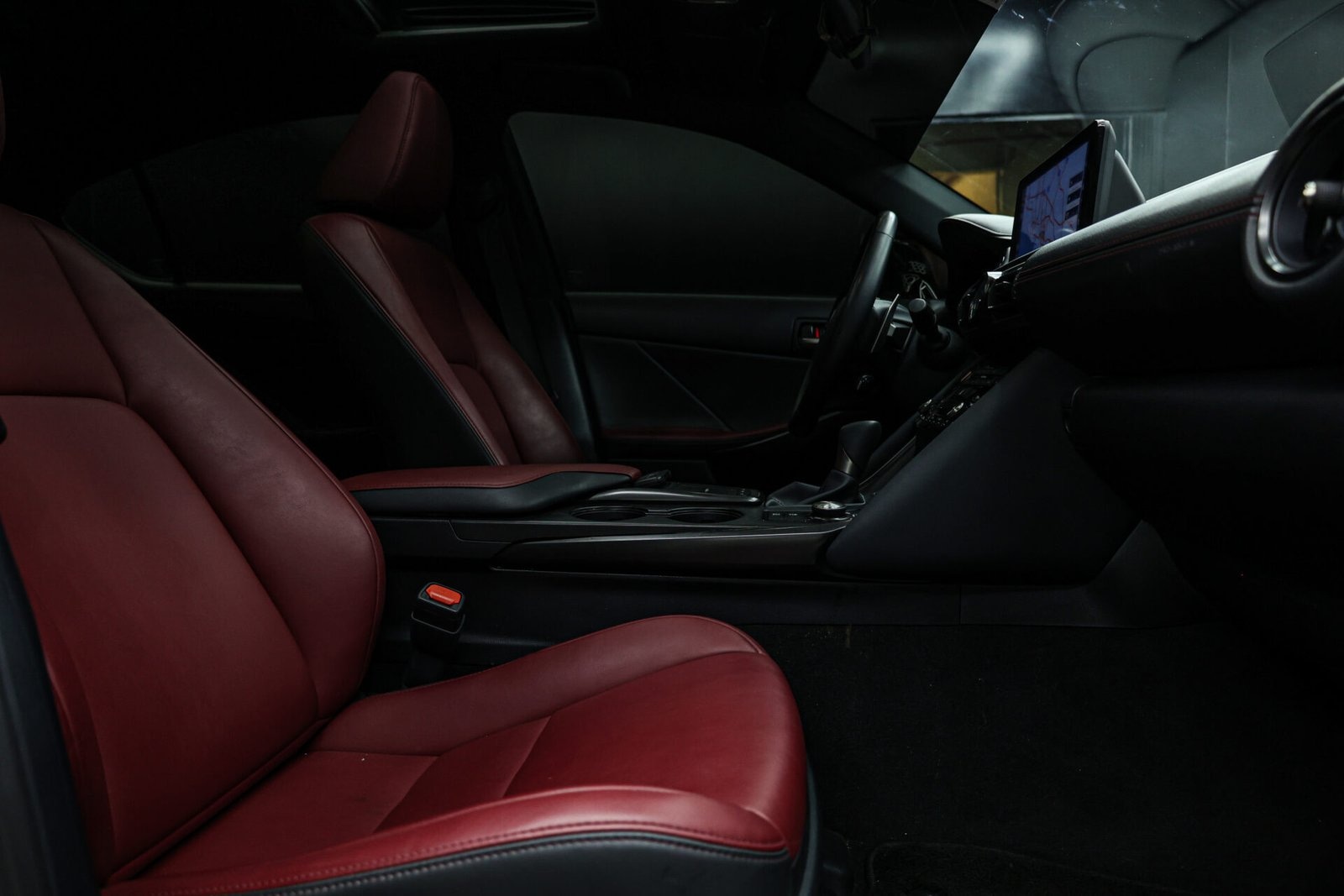 Beyond Autos_ 2024 Lexus IS200 - Silver (18)