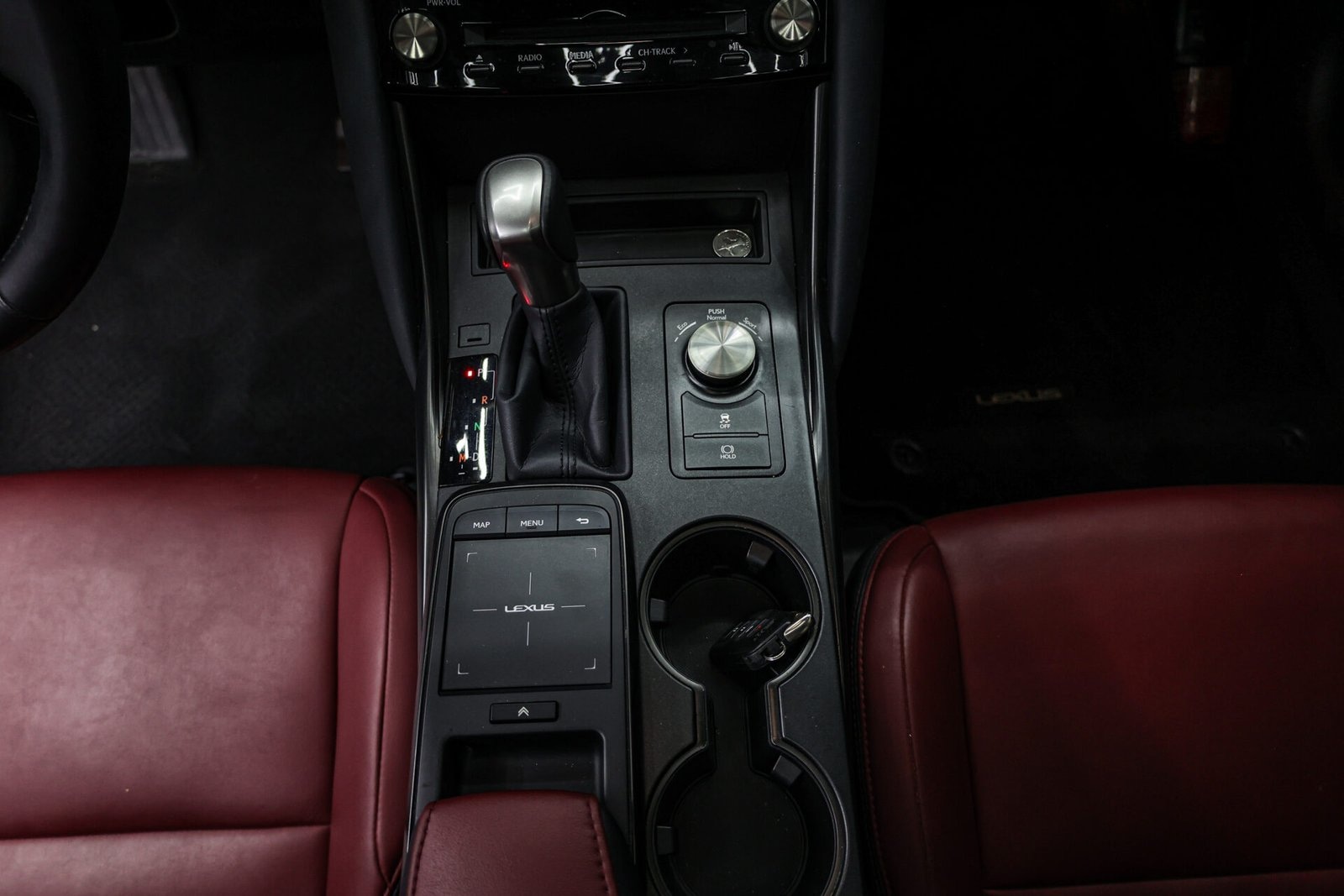 Beyond Autos_ 2024 Lexus IS200 - Silver (19)