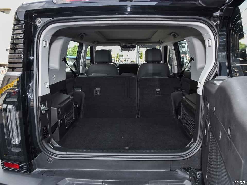 Beyond Autos_2024 Jetour T2 4X4 2.0L Petrol 8 shift _ Black (11)
